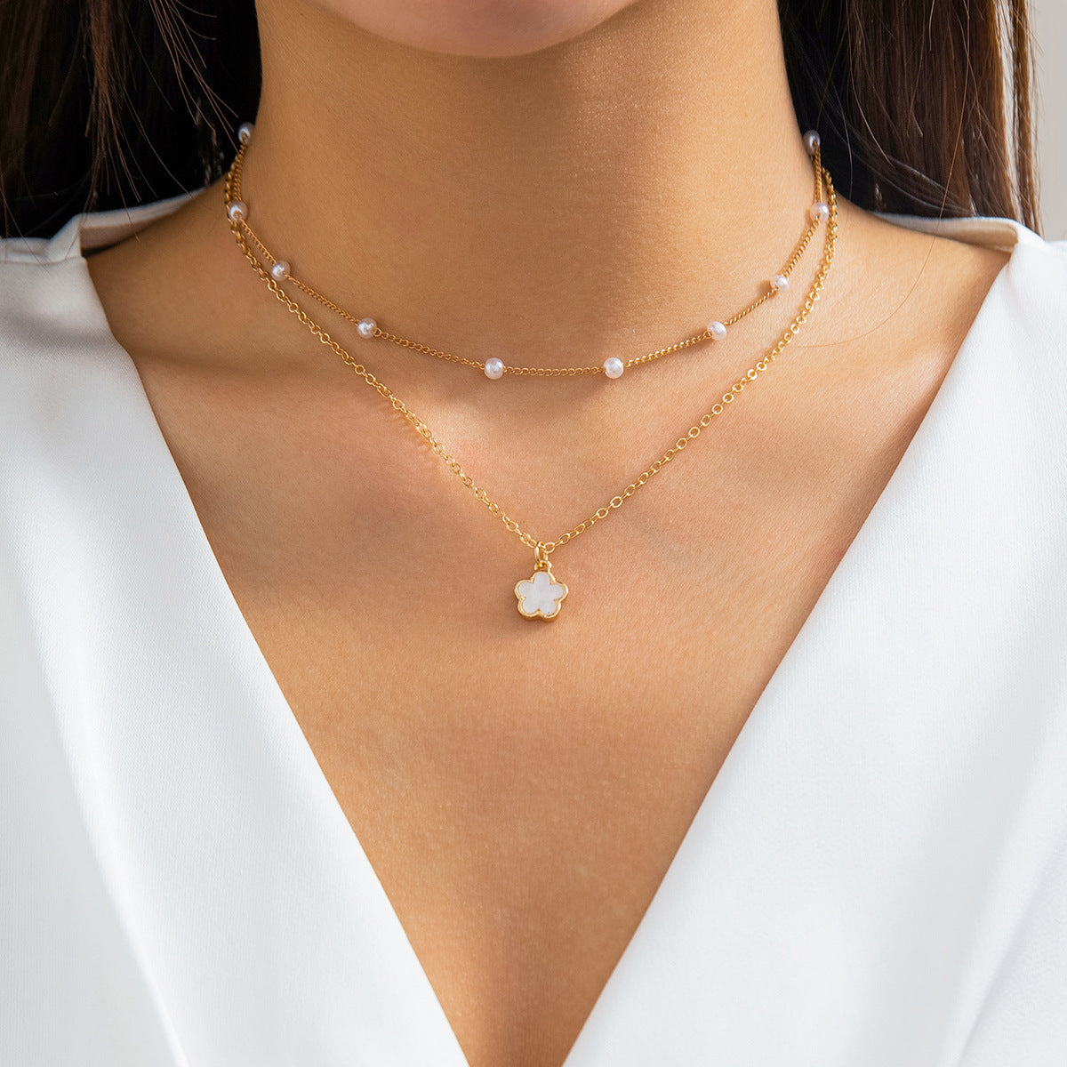 Collar sencillo de flores con cuentas de perlas de imitación 