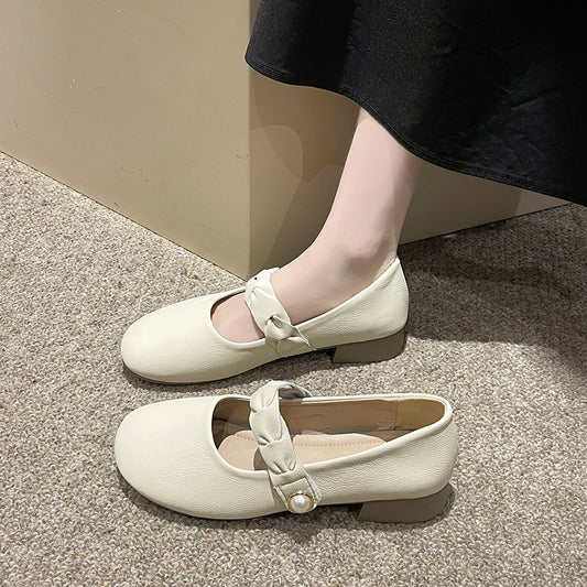 Soft-soled round head flats