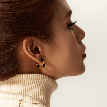 Black and White Oil Drop C Shape Earrings