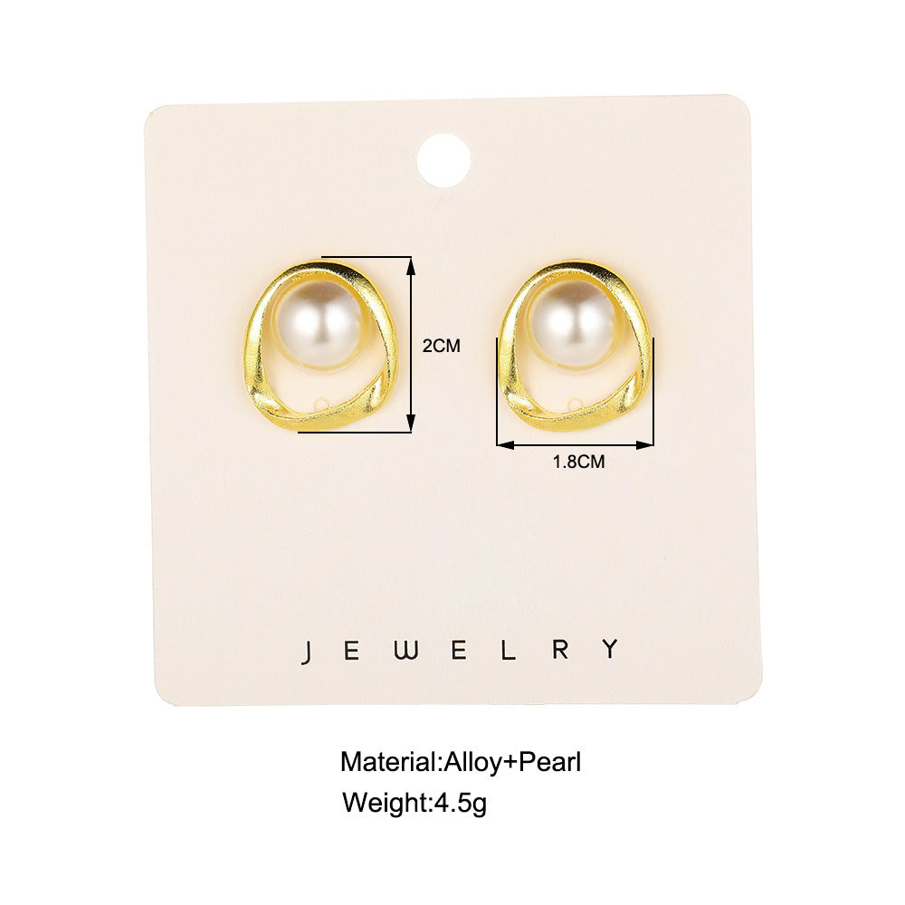 Retro Imitation Pearl Stud Earrings