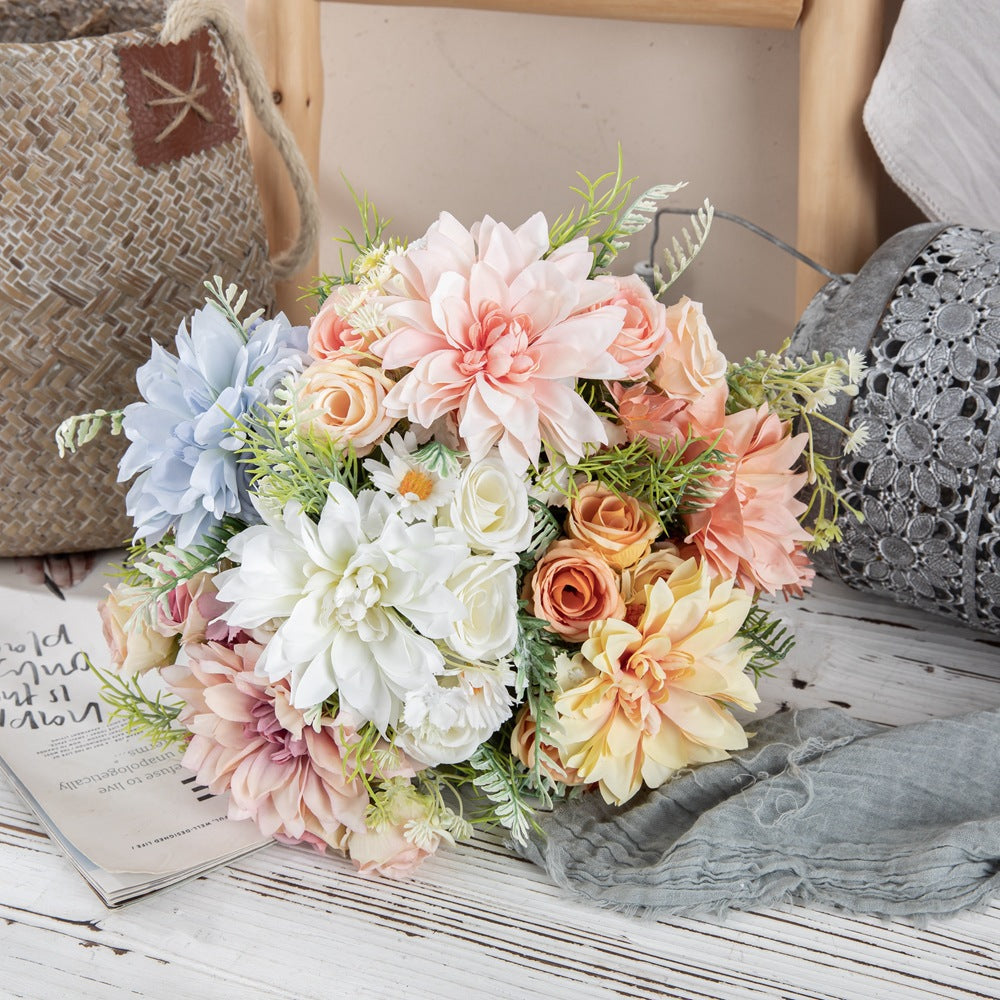 Hand-held rose flower wall flower arrangement simulation bouquet