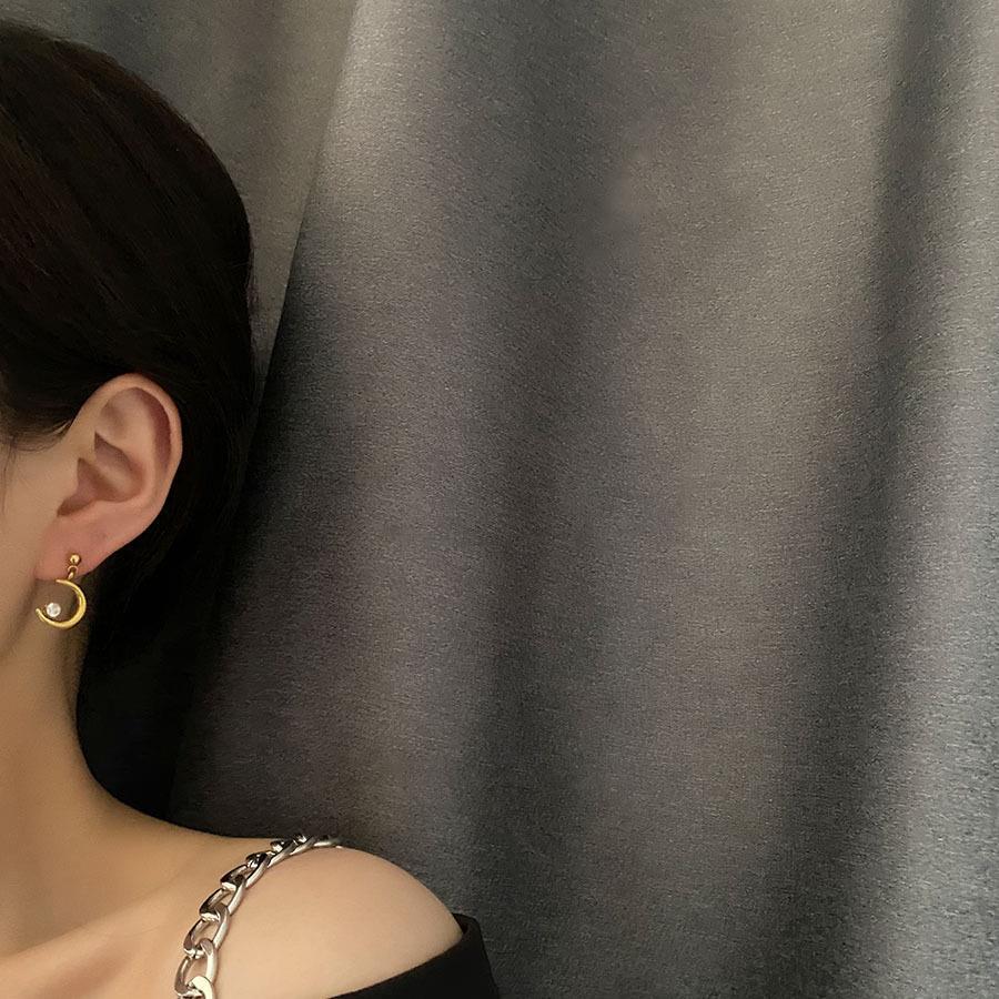 Retro Moon Zircon Titanium Steel Stud Earrings