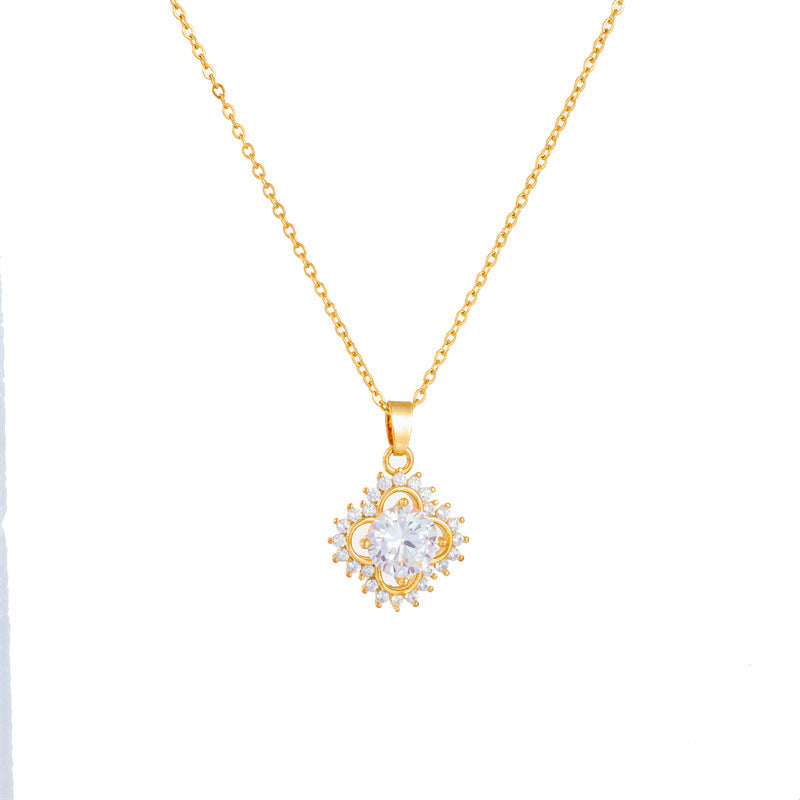 Women's Retro Micro-Inlaid 18K Gold Titanium Steel Collarbone Necklace