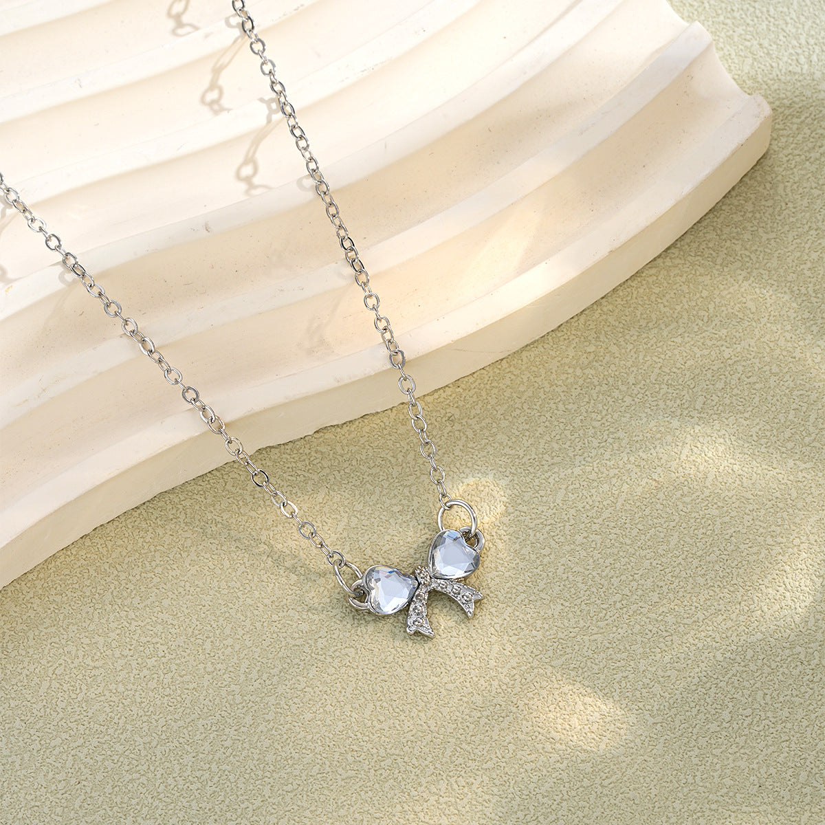 Zircon Bow Necklace