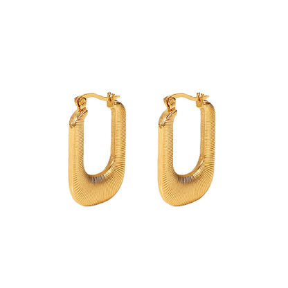 Threaded U-shaped earrings