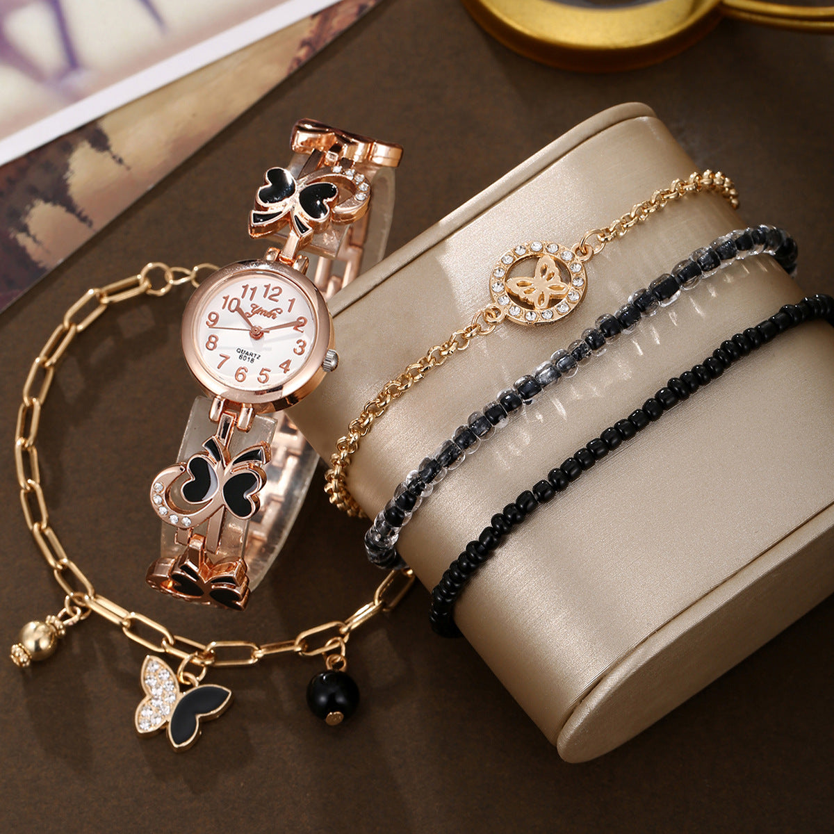 Alloy Bracelet Set Ladies Quartz Watch Set