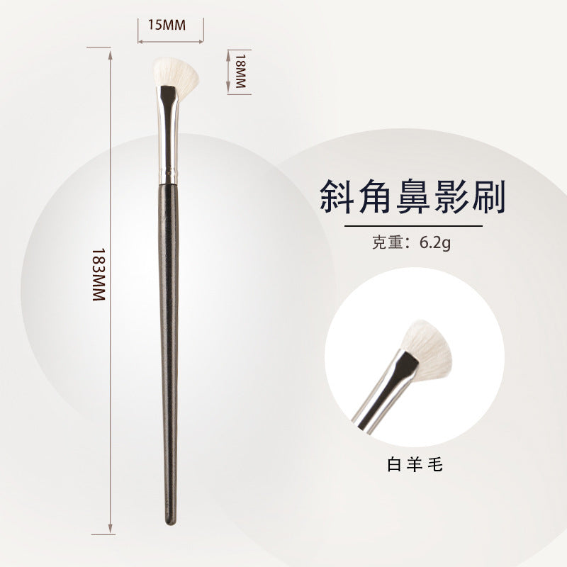Starry Sky Scythe Nose Contour Brush