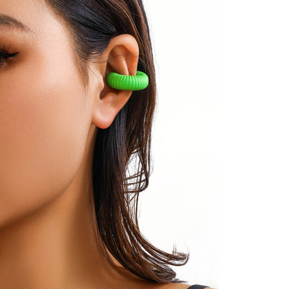 Clips para orejas circulares de marea para mujer con clavos de hueso para oreja simple 