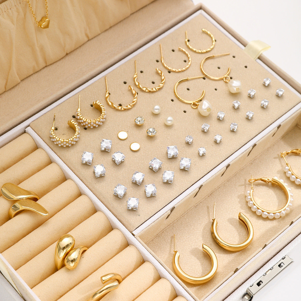 Rhinestone & Pearl Jewelry Set (27 pieces)
