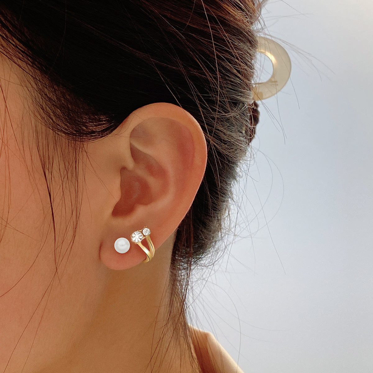 Four-Claw Stud Earrings