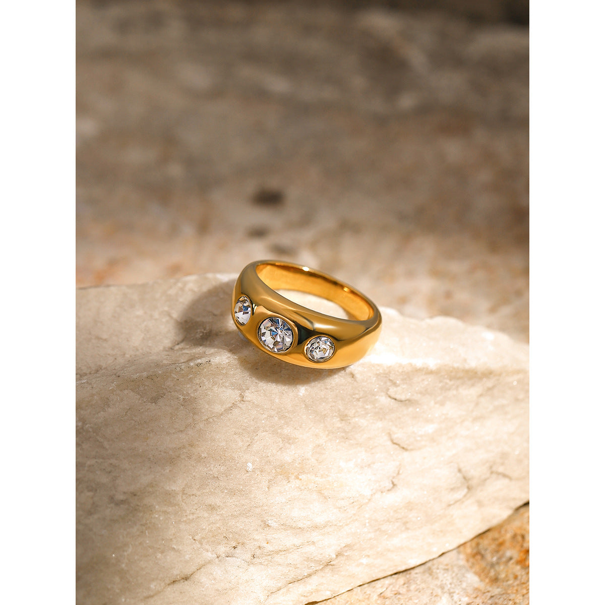 Three zircon simple ring