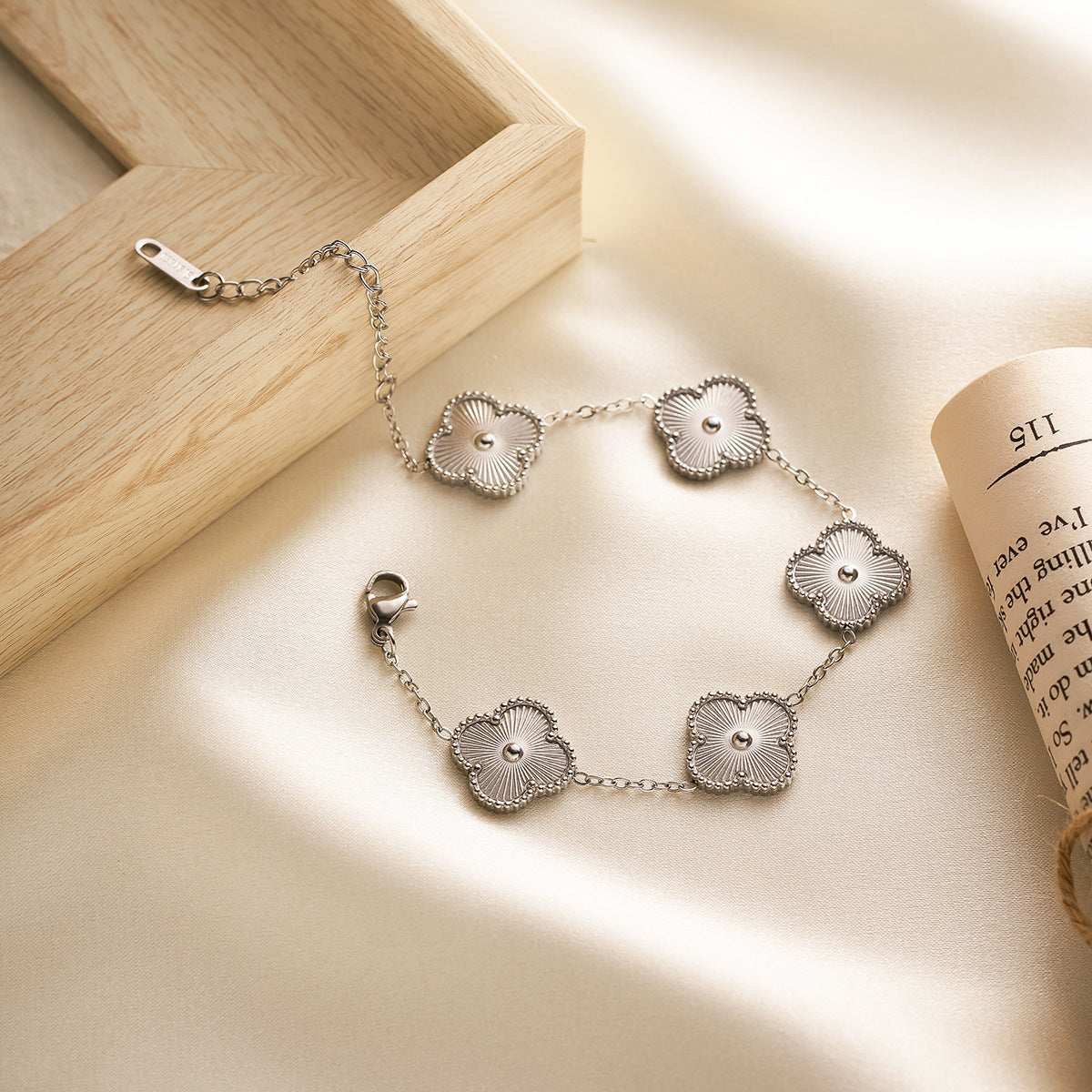 Women's Double-Sided Four-Leaf Clover Bracelet & Five-Flower Necklace