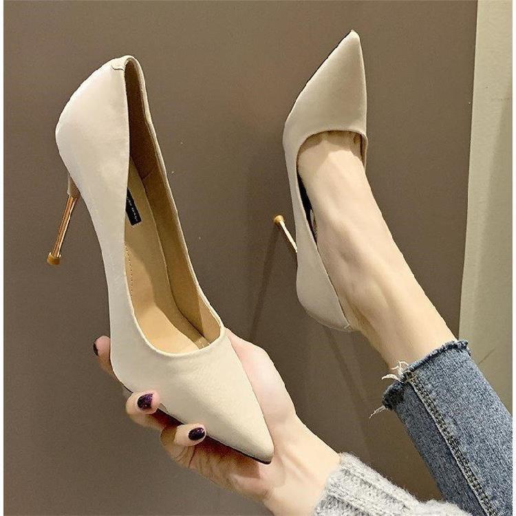 Temperament pointed high heels women