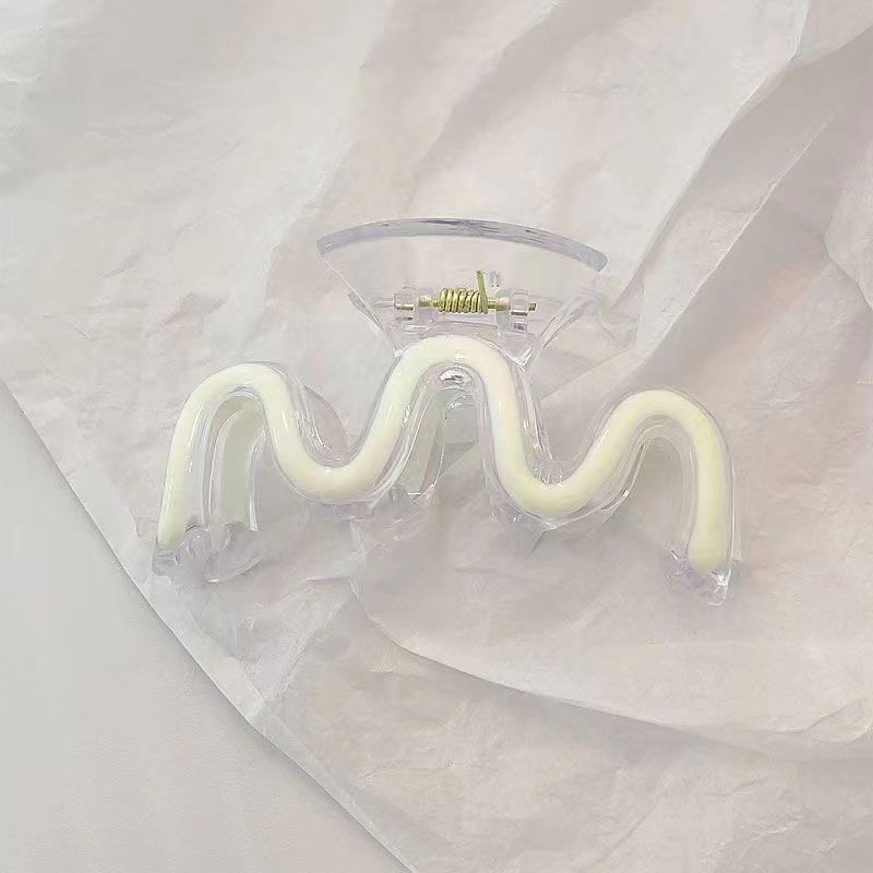 W-shaped drip hairpin