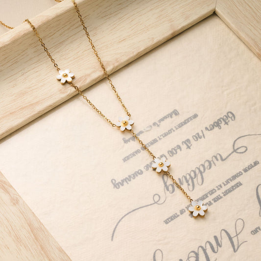 White Shell Flower Necklace