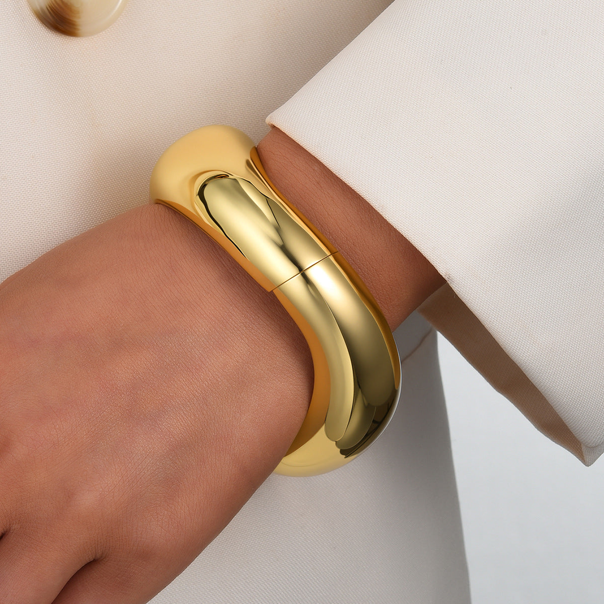 Geometric Alloy Open Bracelet