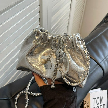 Bolso tipo bandolera con cadena y bolso nube plisado 