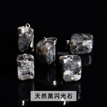 Amethyst rough stone square pendant.