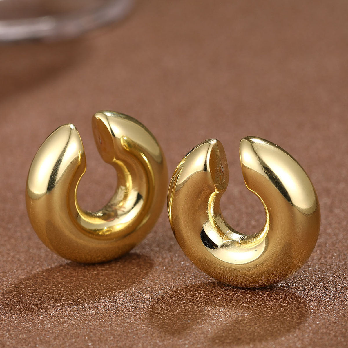 18K Plated Hollow Tube Ear Clip
