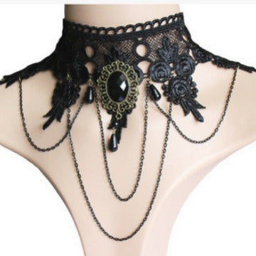 Explosive lace necklace