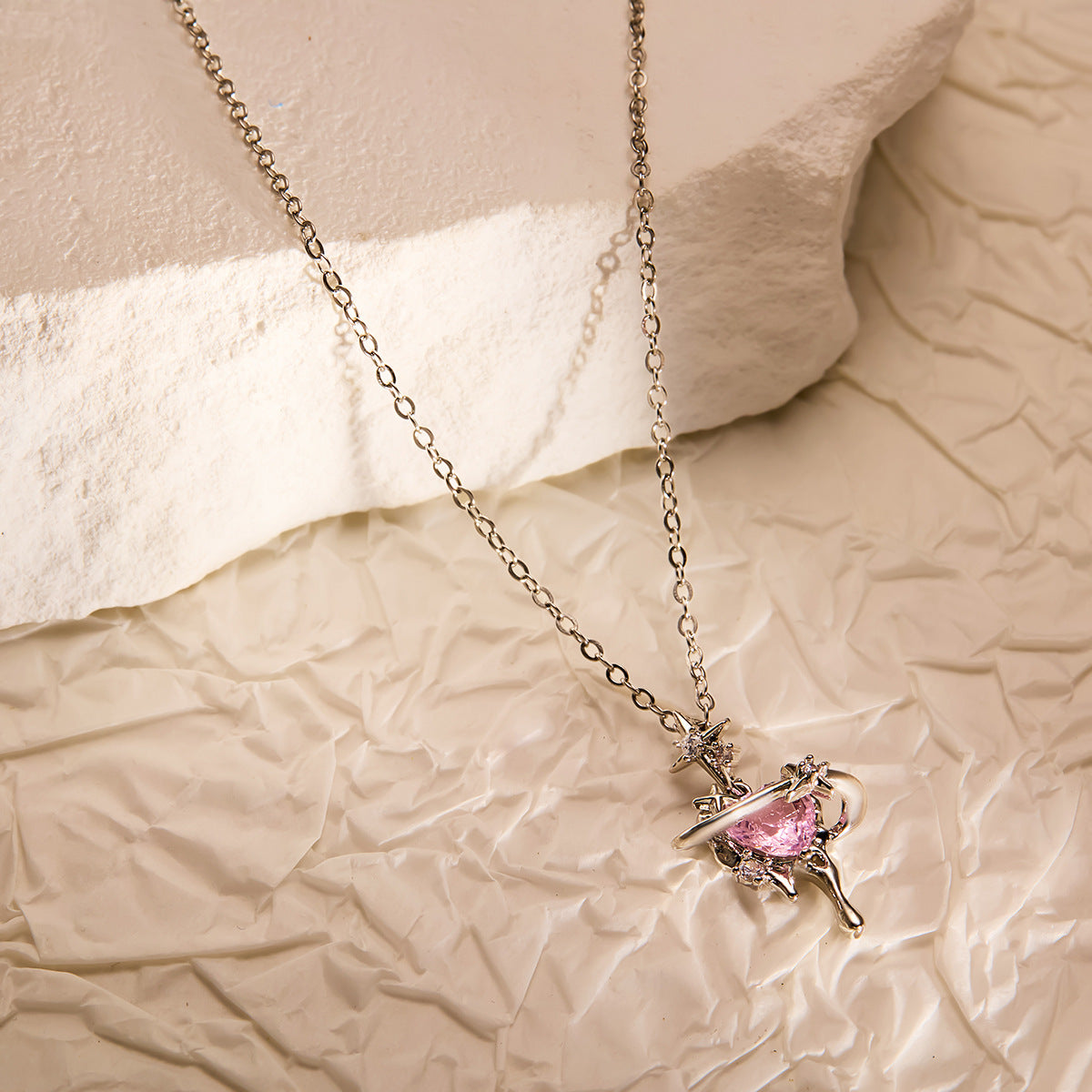 Light-Luxury Titanium Steel Pendant Collarbone Necklace — Fade-Resistant