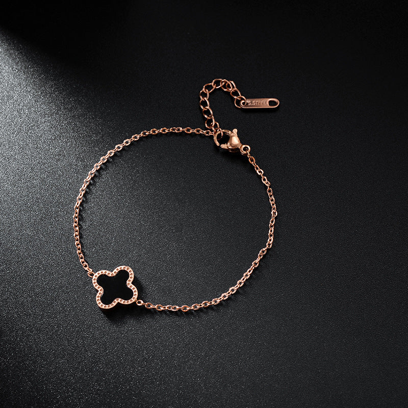 Four-leaf clover black and white double-sided bracelet