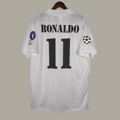 Camiseta retro del Real Madrid 02-03