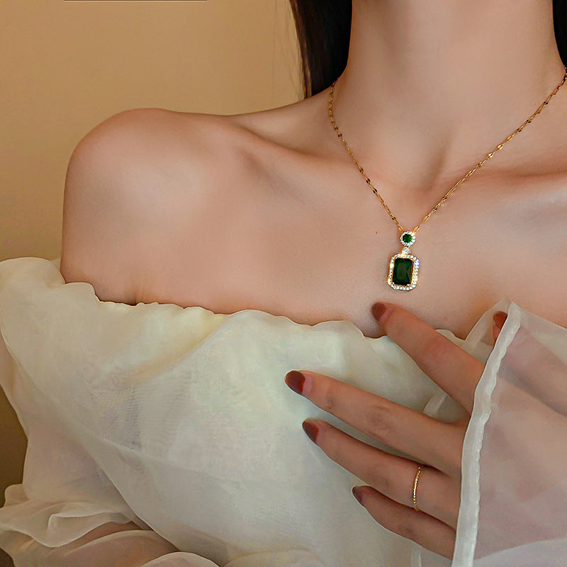 Green Titanium Steel Luxury Collarbone Pendant Necklace