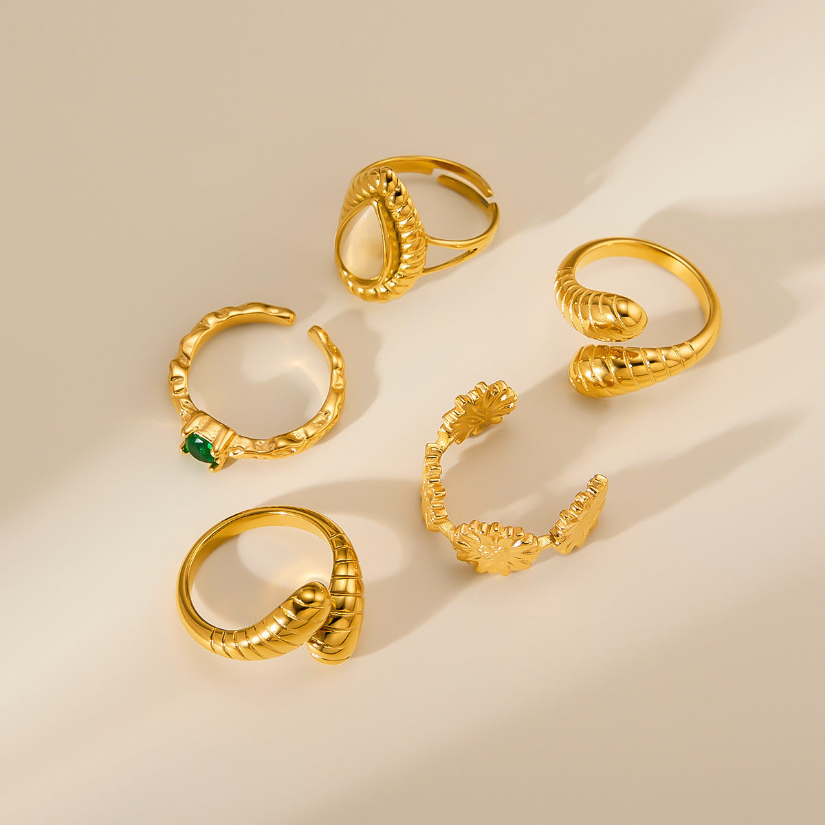 18K Gold Titanium Steel Open-Ring Necklace — Women's Minimal Irregular Style