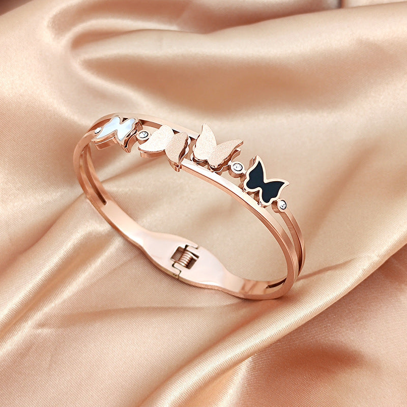 Bracelet butterfly opening