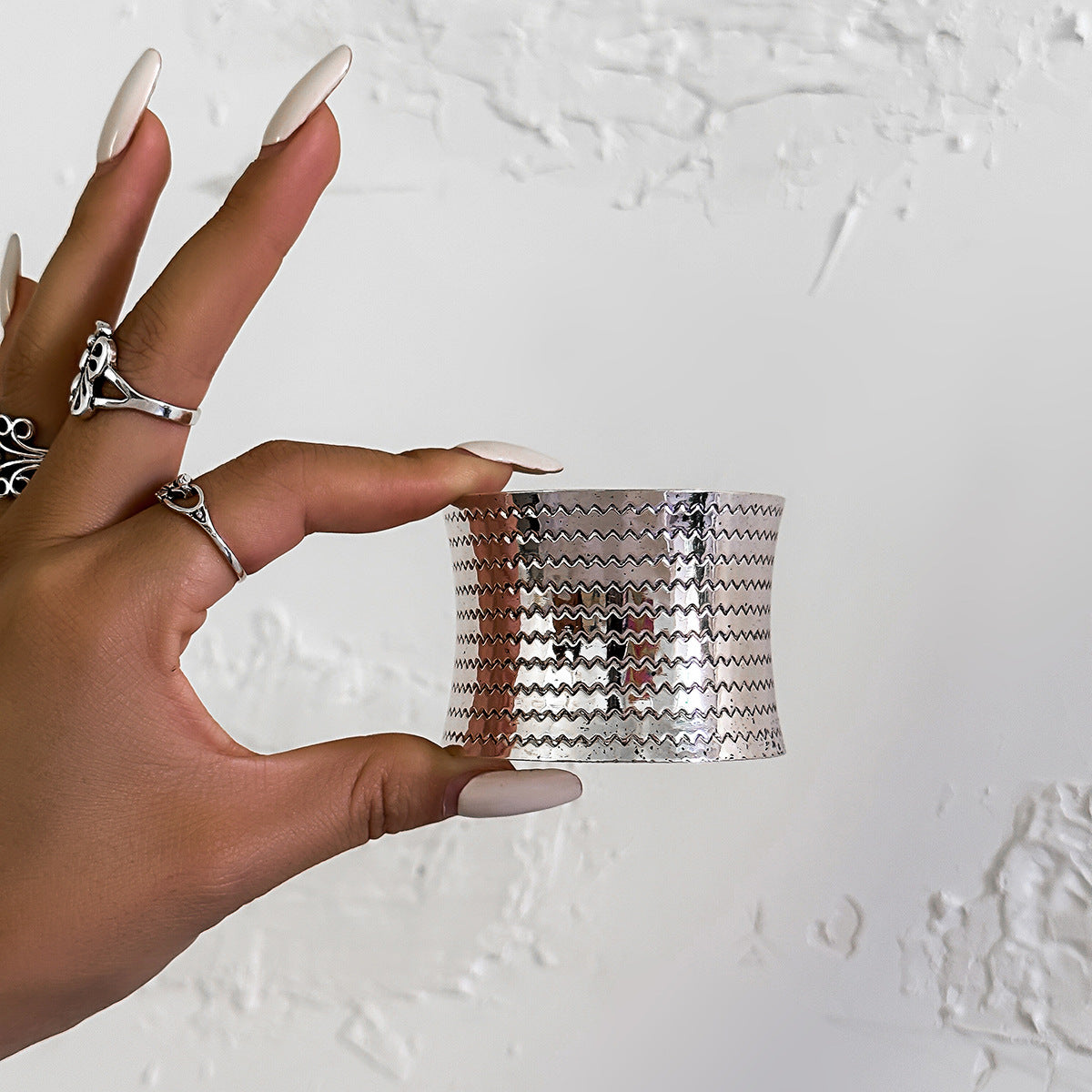 Vintage wide-sided metal big bracelet