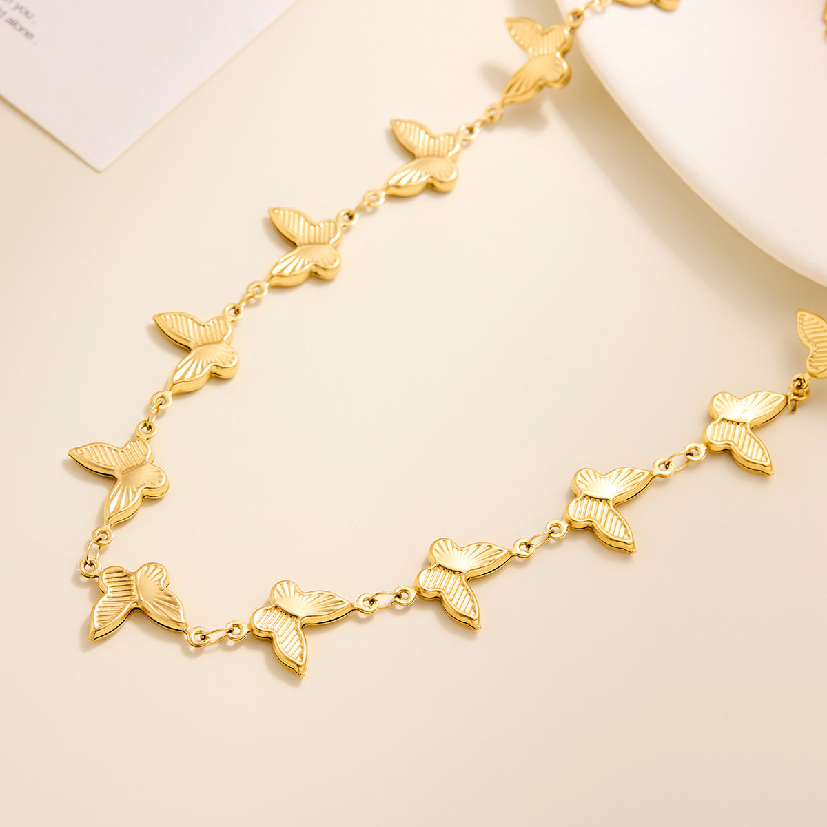 18K Gold Titanium Steel Retro 3D Oil-Pressed Necklace — Fade-Resistant