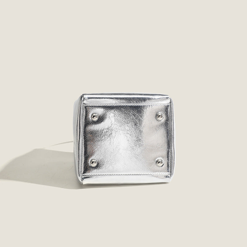 Tote tipo cubo plateado 