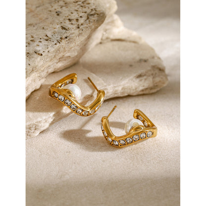 Wave shape earrings