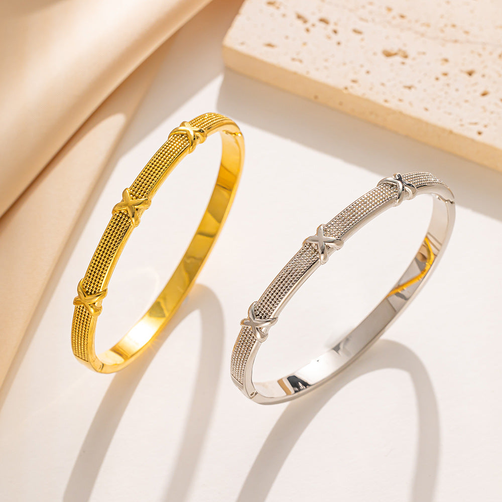 Pulseira Phoenix minimalista em aço titânio - acabamento brilhante 