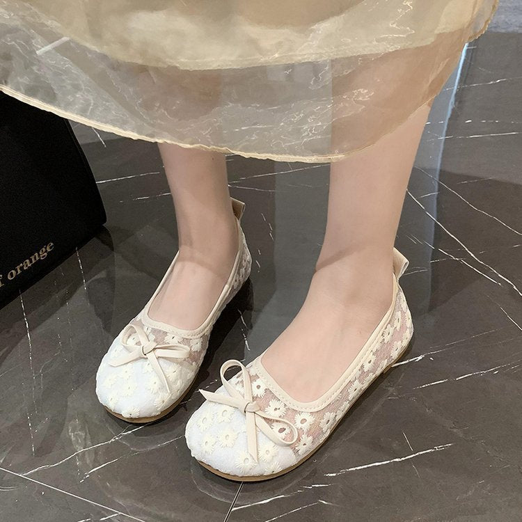 Shallow bow women's shoes