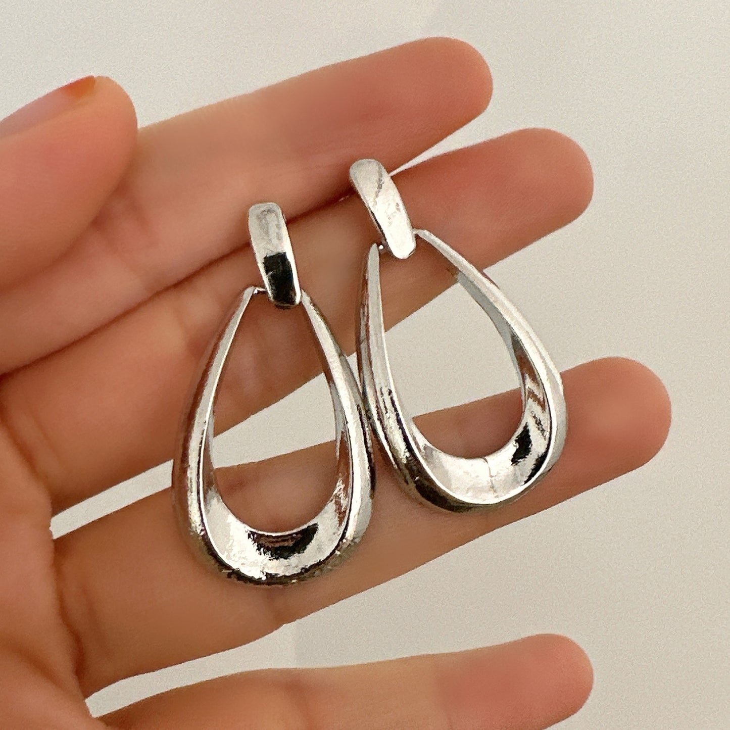 Hollow Water Drop Geometric Earrings