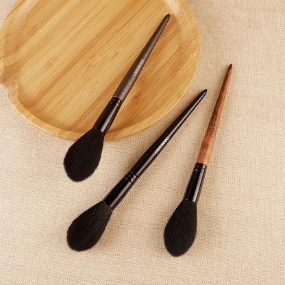 CHICHODO Animal Hair Highlighter and Blush Brush