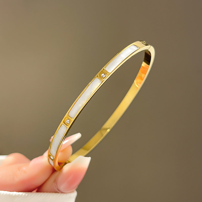 Four-leaf clover gypsy titanium steel bracelet