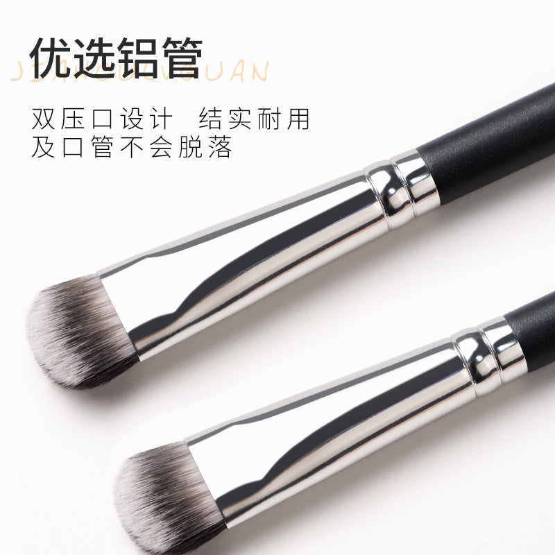 Single Wooden Eyeshadow Blending Foundation Brush