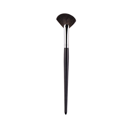 Fan Highlighter Brush (Goat Hair Fine Tip)