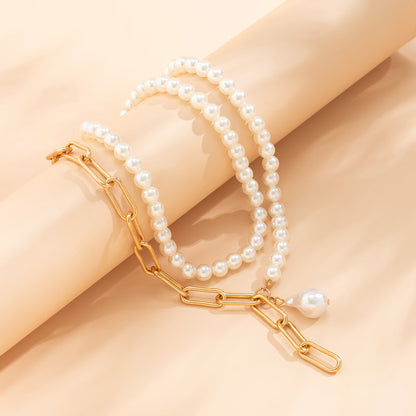 Simple Baroque imitation pearl necklace
