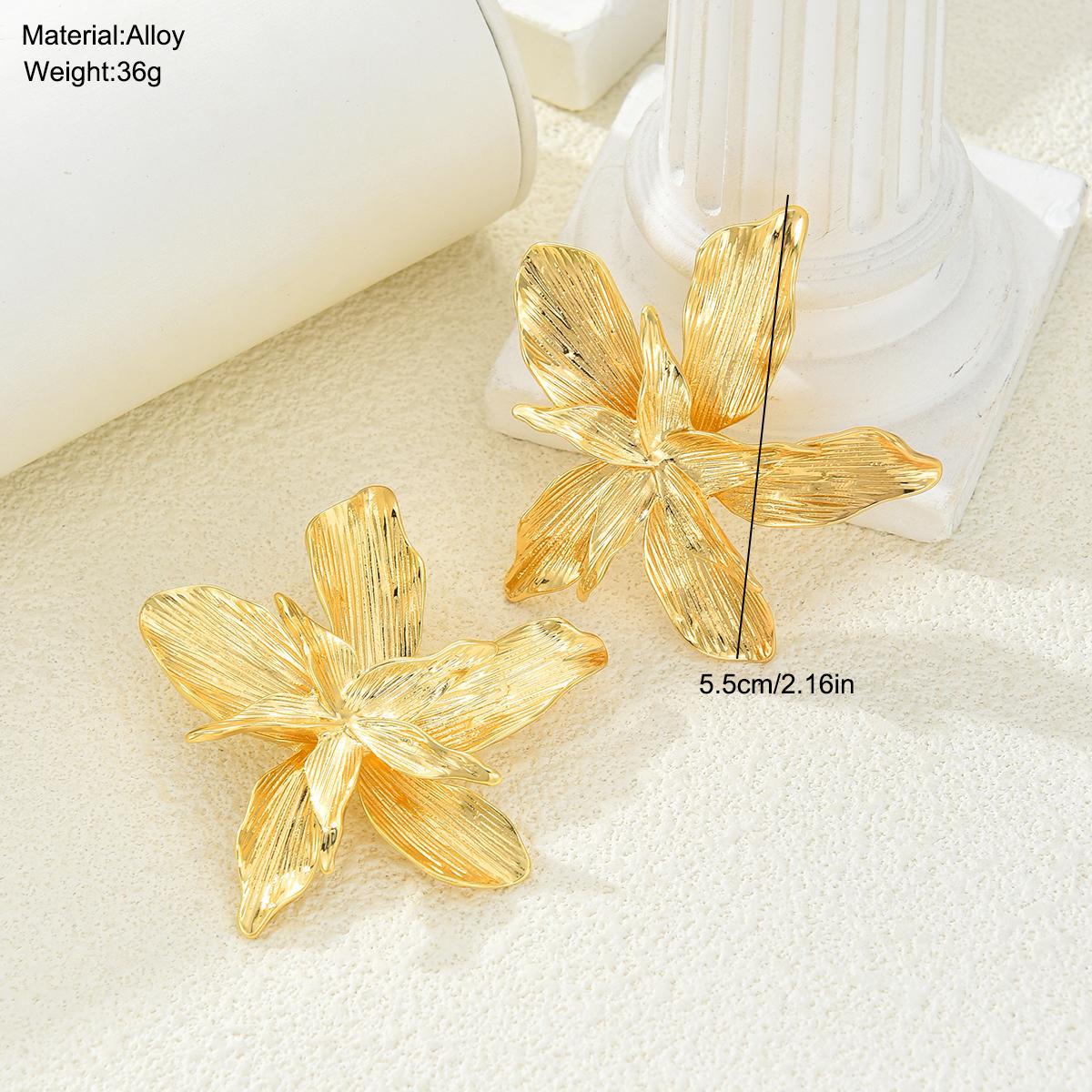 Metal Petal Wing Stud Earrings