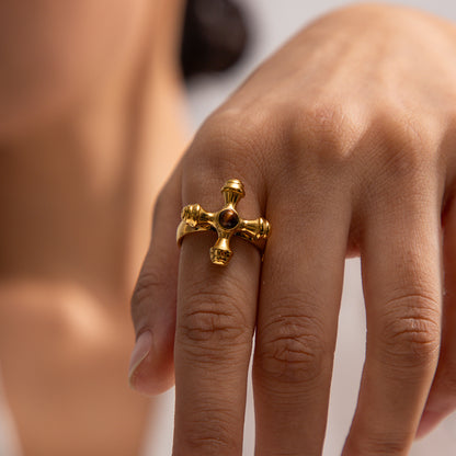 Anillo cruz piedra fina 