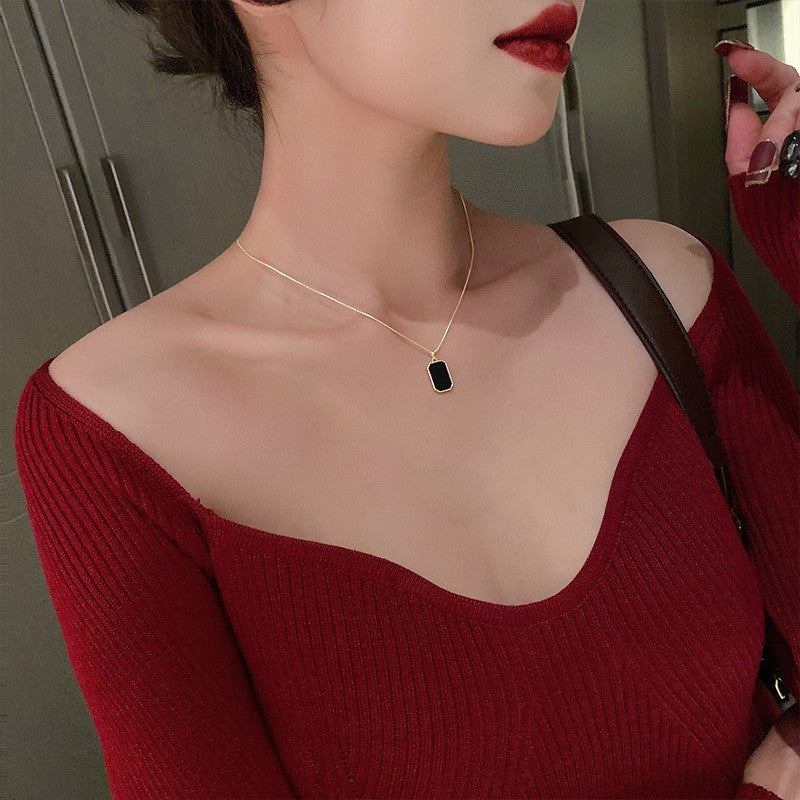 Minimal Black Titanium Steel Collarbone Necklace