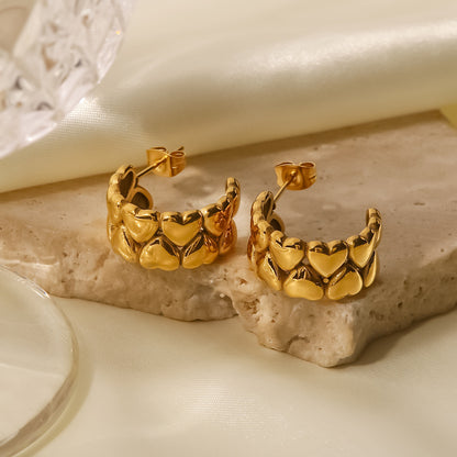 Heart stitching C-shaped earrings