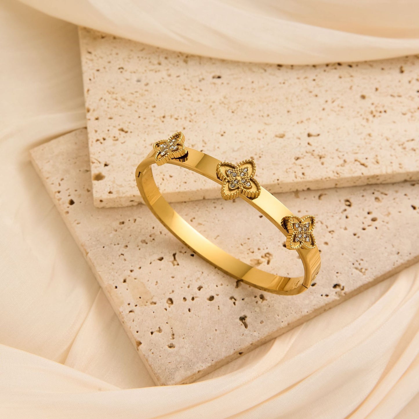 Diamond Four-Leaf Clover Butterfly Bracelet