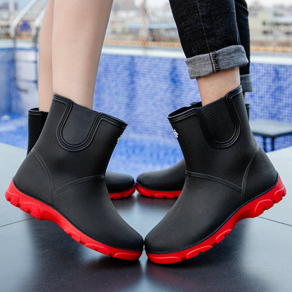 Short rain boots couple thick soles
