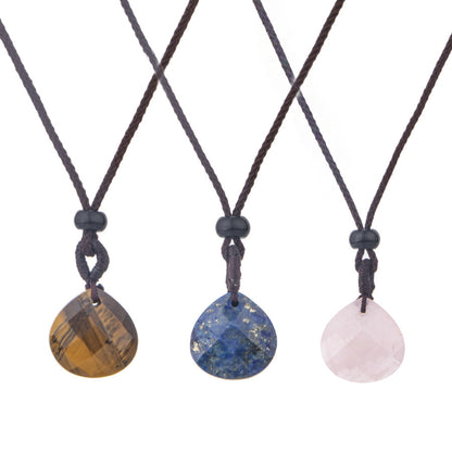 Pingente ajustável em forma de triângulo facetado de cristal 