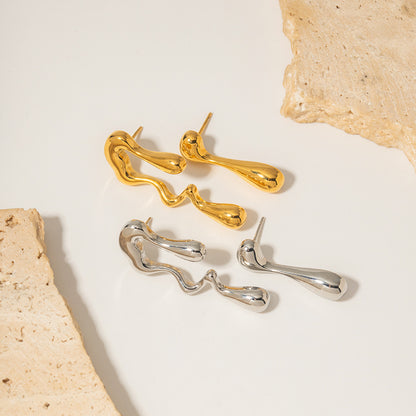 Teardrop shape earrings